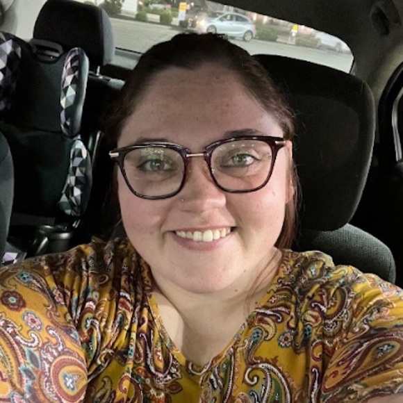 Meet your Posher, Lesa - Picture 1 of 1